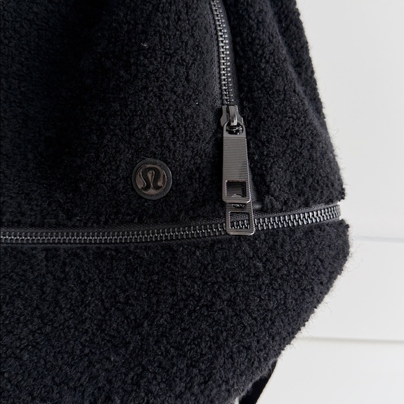 Lululemon Sherpa Backpack - Picture 5 of 16